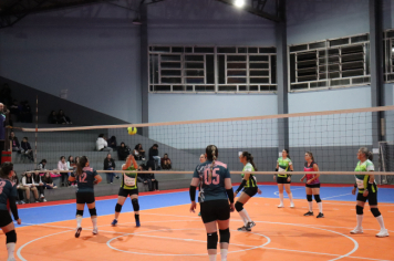 Foto - CAMPEONATO MUNICIPAL DE VÔLEI FEMININO 
