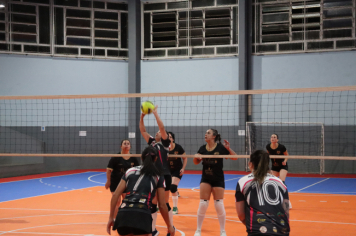 Foto - CAMPEONATO MUNICIPAL DE VÔLEI FEMININO 