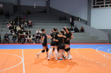 Foto - CAMPEONATO MUNICIPAL DE VÔLEI FEMININO 