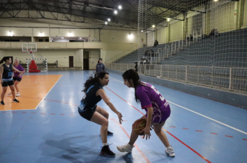 Foto - CAMPEONATO MUNICIPAL DE BASQUETE FEMININO