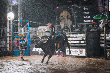 Foto - 4º PIRAÍ RODEO FEST - LEONARDO