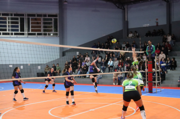 Foto - CAMPEONATO MUNICIPAL DE VÔLEI FEMININO 