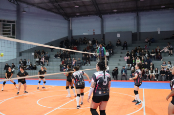 Foto - CAMPEONATO MUNICIPAL DE VÔLEI FEMININO 