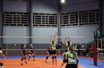 Foto - CAMPEONATO MUNICIPAL DE VÔLEI FEMININO 