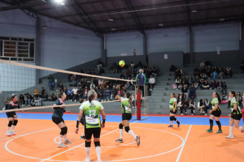 Foto - CAMPEONATO MUNICIPAL DE VÔLEI FEMININO 