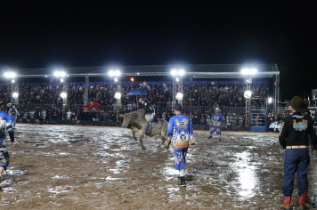 Foto - 4º PIRAÍ RODEO FEST - LEONARDO