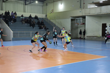 Foto - CAMPEONATO MUNICIPAL DE HANDEBOL FEMININO