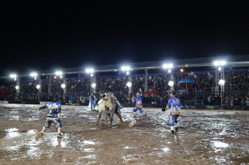 Foto - 4º PIRAÍ RODEO FEST - LEONARDO