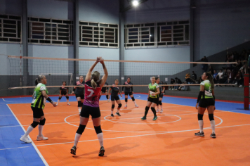 Foto - CAMPEONATO MUNICIPAL DE VÔLEI FEMININO 
