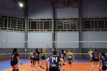 Foto - CAMPEONATO MUNICIPAL DE VÔLEI FEMININO 