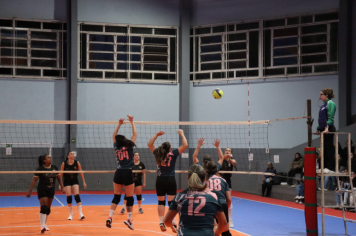 Foto - CAMPEONATO MUNICIPAL DE VÔLEI FEMININO 