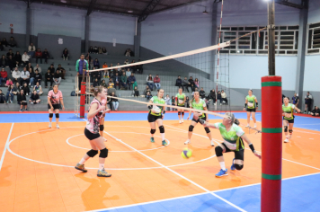 Foto - CAMPEONATO MUNICIPAL DE VÔLEI FEMININO 