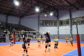 Foto - CAMPEONATO MUNICIPAL DE VÔLEI FEMININO 