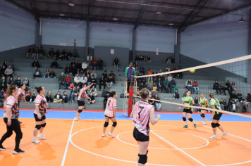 Foto - CAMPEONATO MUNICIPAL DE VÔLEI FEMININO 
